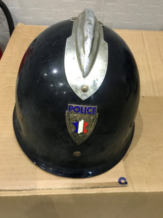Ancien casque POLICE CRS FRANCE 1970 marque PETIT COLLIN 
