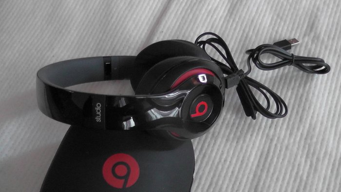 beats headphones model b0501