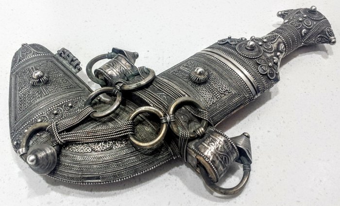 Antique Silver Omani Jambiya Khanjar Dagger - Early 20th century (1926)