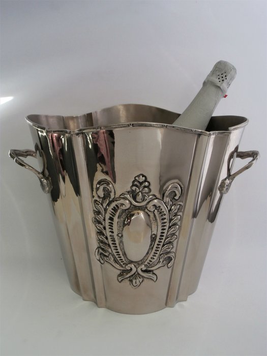 Large size champagne cooler, Williams Sheffield, England, 1960