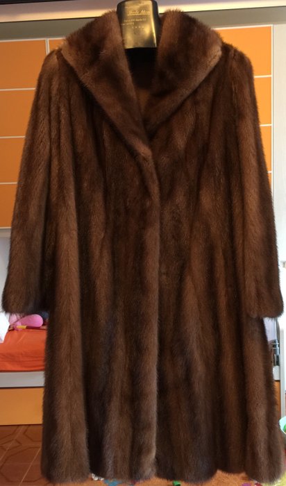 Genuine mink fur coat, never used