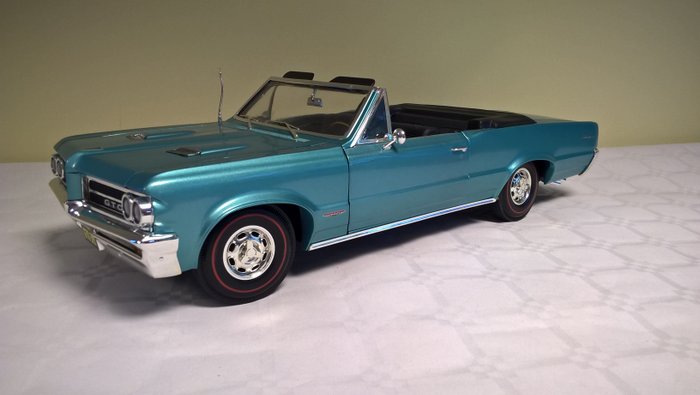 American Muscle / ERTL - Scale 1/12 - Pontiac GTO 1964 - Blue