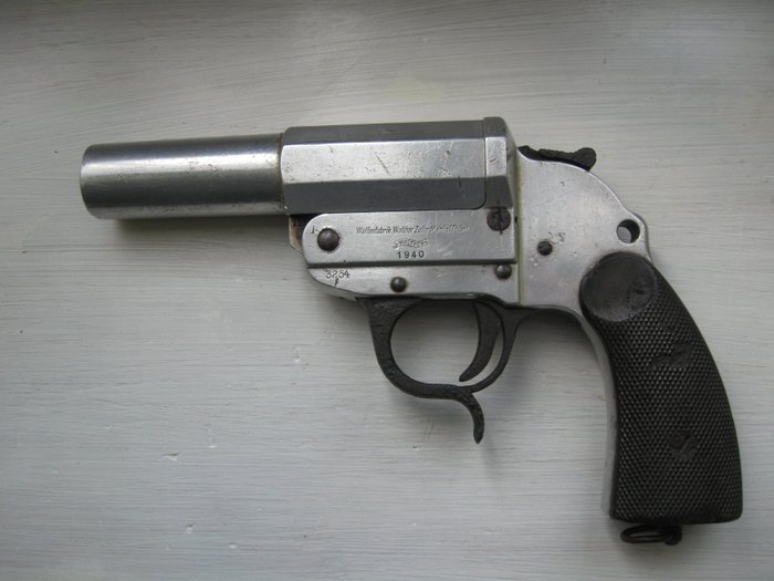 German flare pistol - WW2