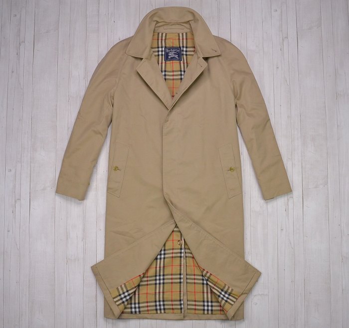 burberrys of london trench coat