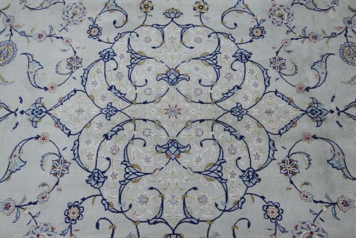 Wonderfully beautiful Persian carpet Kashan, 3.75 x 2.65, - Catawiki