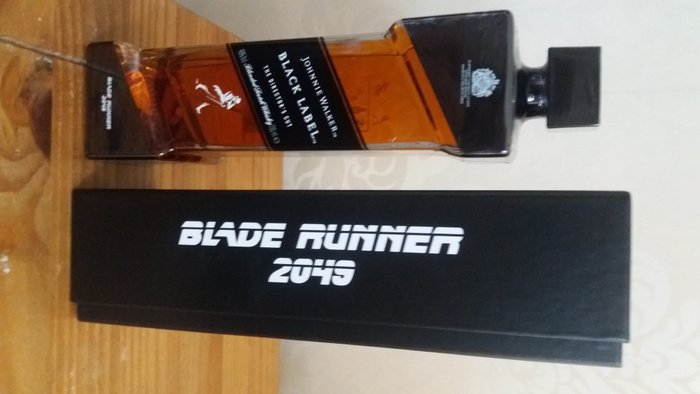 Johnnie Walker Black Label Blade Runner 2049