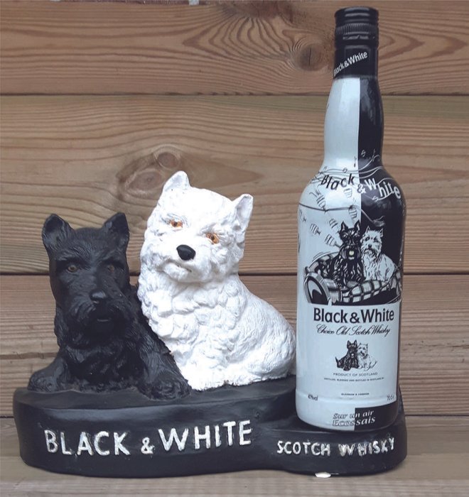 Beautiful large Black & White Whisky statue XXL