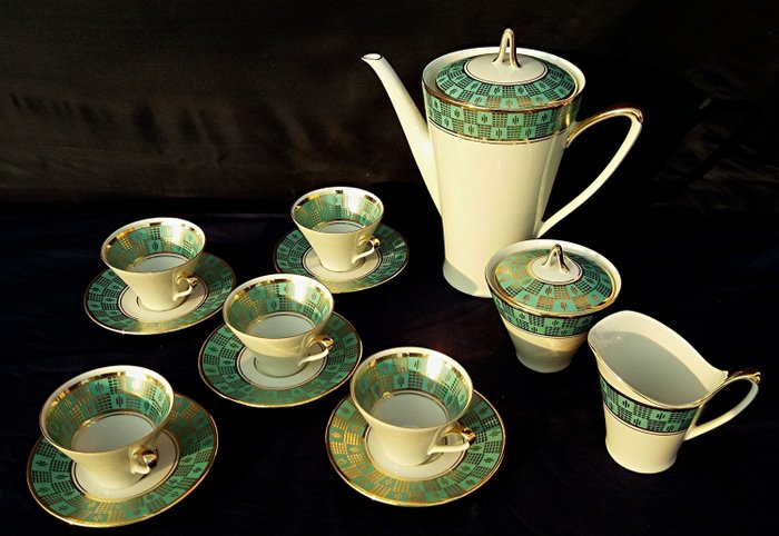 Johan Seltmann Vohenstrauß - Coffee set in enamelled porcelain and gold