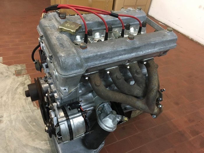 Alfa Romeo 1750 Veloce Engine