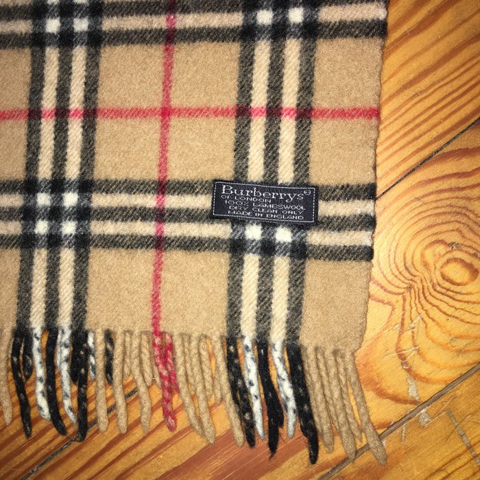 vintage burberry lambswool scarf