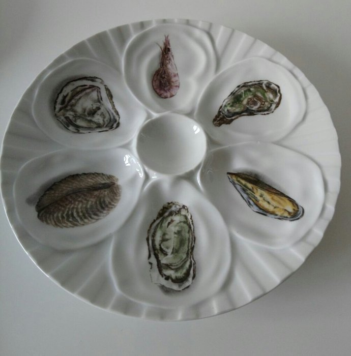 L'Hirondelle, Lot of six oyster plates from Mehun s. Yévre