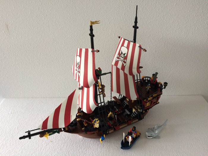 LEGO - Pirates - 6243 - Łódź piracka Brickbeard's Bounty