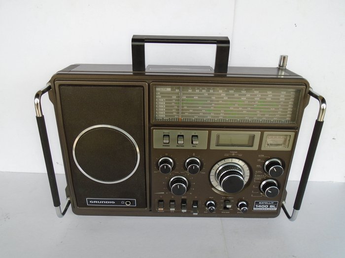 Grundig Satellit 1400 Professional Shortwave Receiver Radio