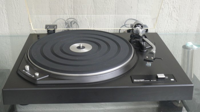 Sharp RP - 1122 automatic stereo turntable