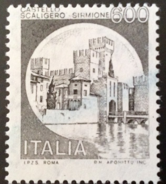 Italy 1980 - Castello Scaligero 'Sirmione', 600 Lire, variety with no green print - Sassone no. 1141Ad
