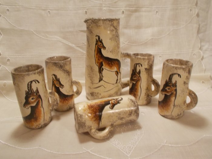 Peira-Cava / Jala -  6 beer service terracotta pieces with deer decorations, handmade and signed Jala.