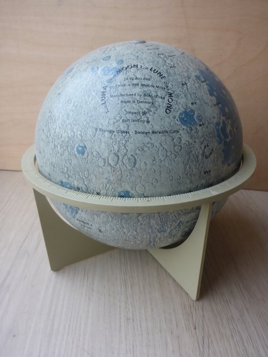 Moon globe made of tin in a plastic stand by Scan-Globe