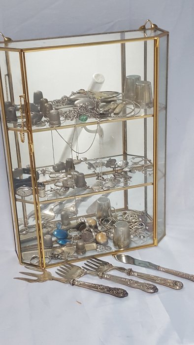 Glass Cabinet Display With 85 Silver Object And 15 Catawiki