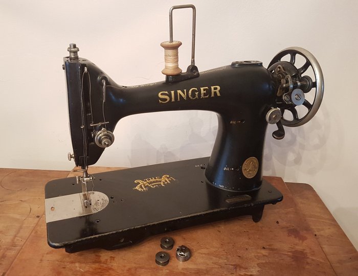 Singer Model 130K Sewing Machine, 1934. Extremely Rare. Only 1000 made !!!