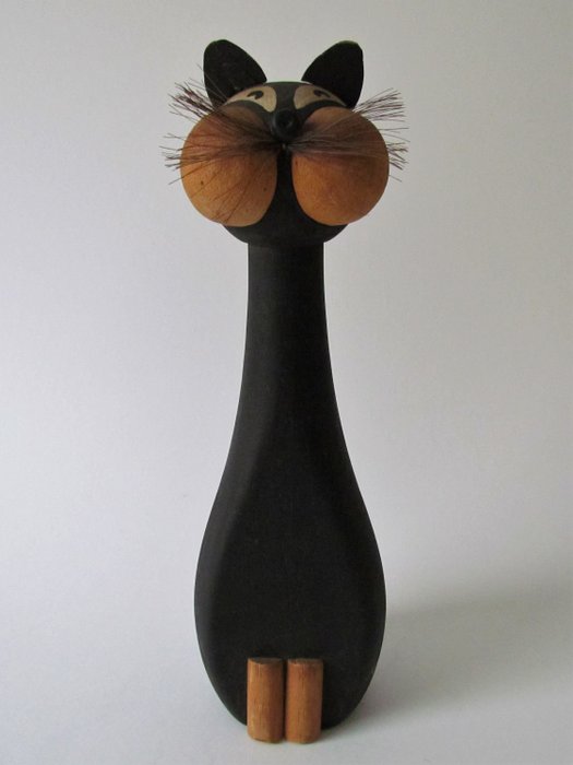 Gunnar Flørning for Laurids Lønborg - decoratively designed,  wooden cat