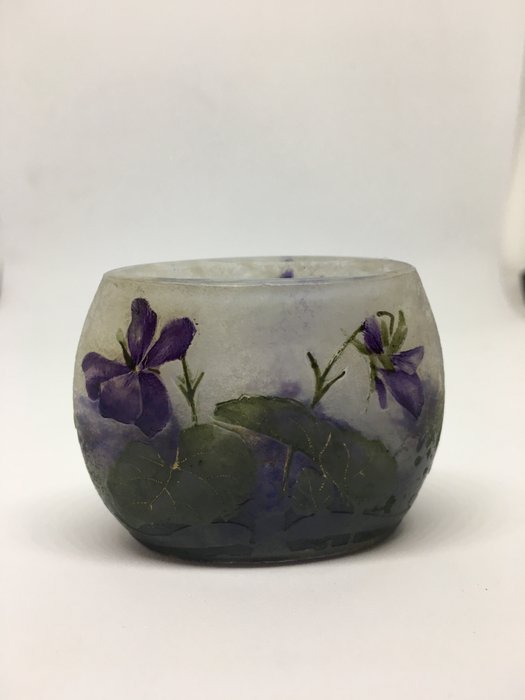Daum Nancy - Miniature vase decorated with Violets
