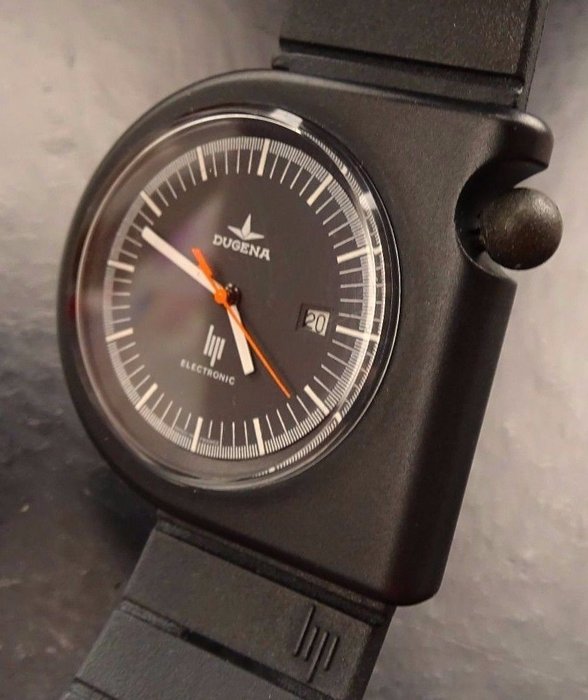 Lip Dugena Mach 2000 Design by Roger Tallon Vintage Electronic Wristwatch New 1975