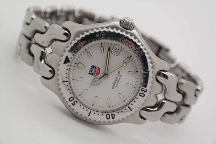 TAG Heuer Professional 200m White Polar WG1112 - Sport Elegance watch for Men's