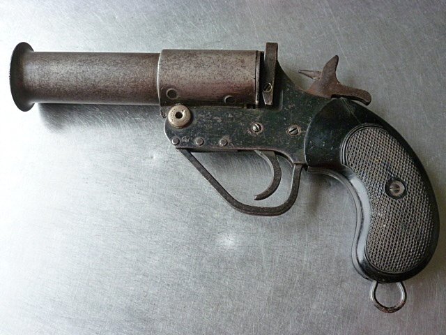 British Webley flare gun. WW2