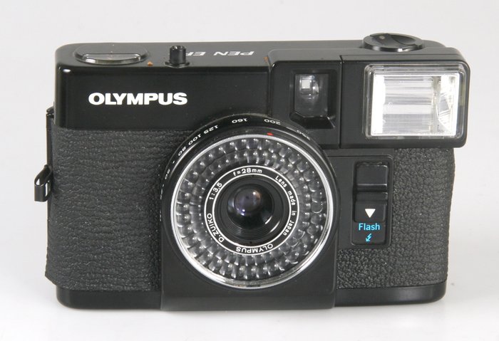 Olympus PEN EF - Half frame