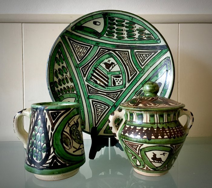 Domingo Punter - Plate, lidded pot and mug - Signed