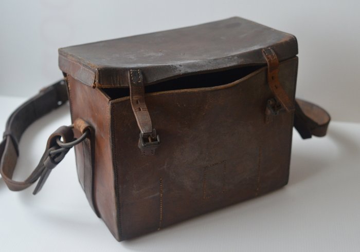 Leather bag British Army from 1916 (first world war)