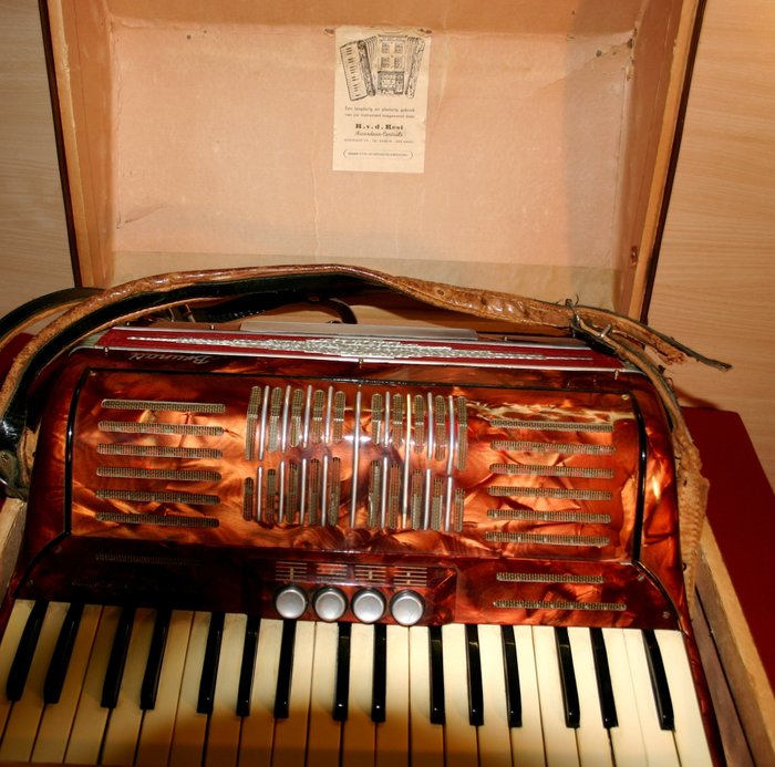 Brunati accordion
