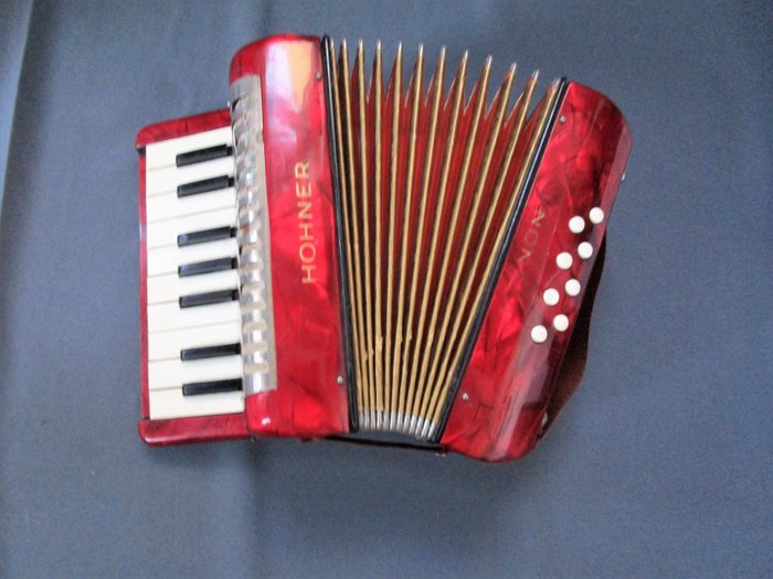 Accordion - Hohner - Mignon I children’s accordion - good condition