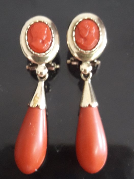 Authentic Mediterranean coral earrings (Cameos with lady of the period)
