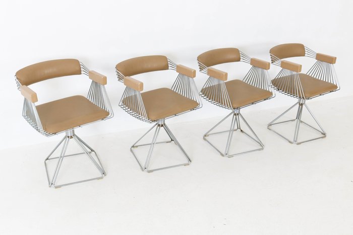 Rudi Verelst for Novalux - Four heavy wire frame swivel chairs