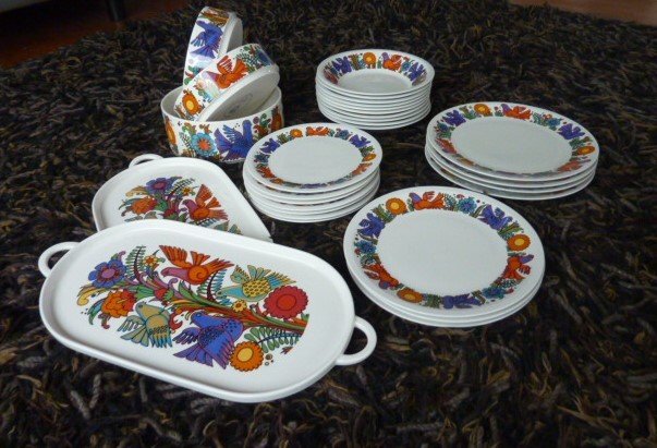 Villeroy & Boch, service with Acapulco décor, including large inner plates!