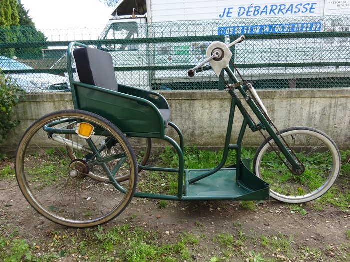 Antiguo triciclo de Poirier - Alrededor de 1960