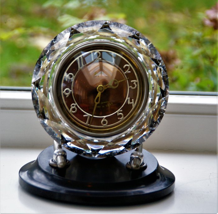 Vintage Collectible MAYAK USSR Shelf Crystal Clock MAJAK 