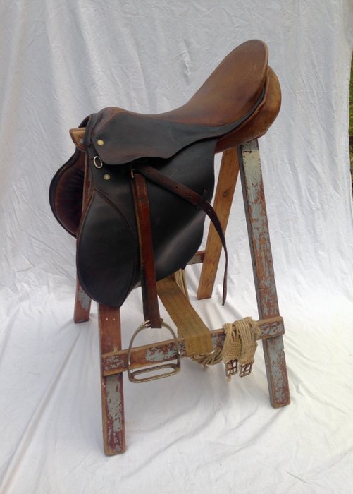 W.J. Daaleman - a unique vintage leather saddle from  Dutch manufacturer
