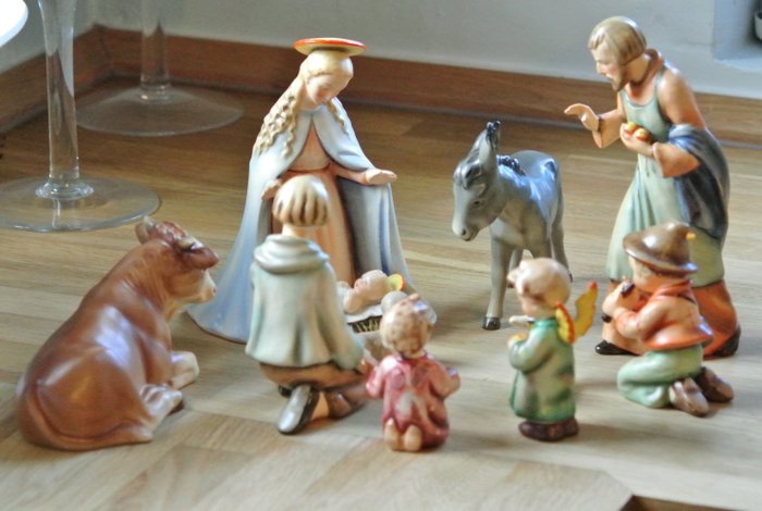 Goebel Hummel - vintage nativity scene 214 - 10 statues (including a rare 214A one piece)