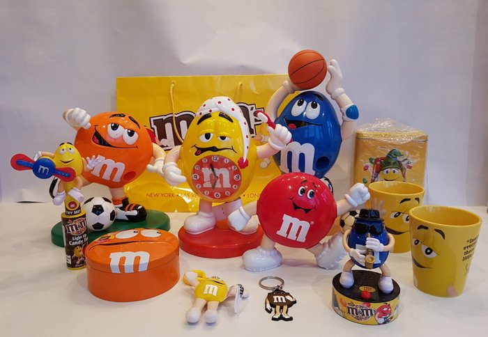 Very large collection of M&M's Characters and other Collectibles - Collectors items M&Ms - various rare models