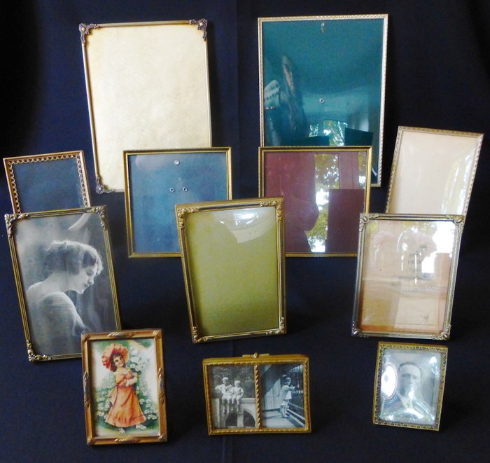 Lot of twelve antique and old photo frames - small and large - convex glass