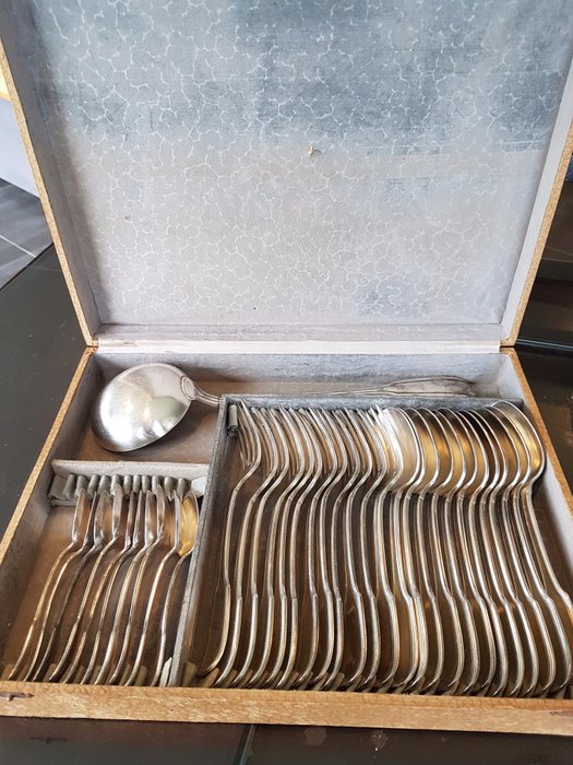 Antique 45-piece silverware set, silver plated metal, Silversmith: Boulenger Paris (1810-1938)