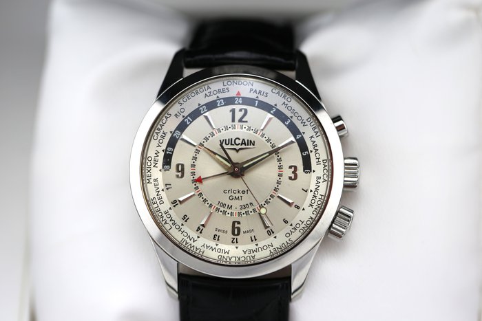 Vulcain - Aviator GMT - Men's watch new never worn - Calibre Cricket 