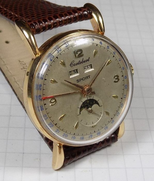 Cortebert Sport - Eagle Lugs - Triple Date Moonphase - 1950's -  Men's Wristwatch