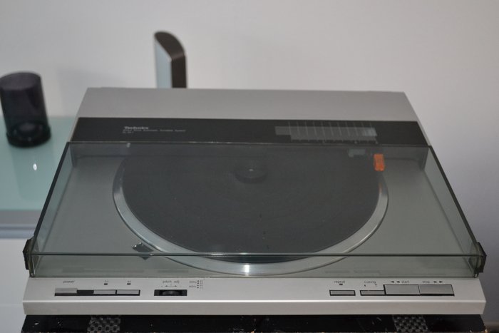 Technics SL-DL1 Direct Drive automatic turntable system