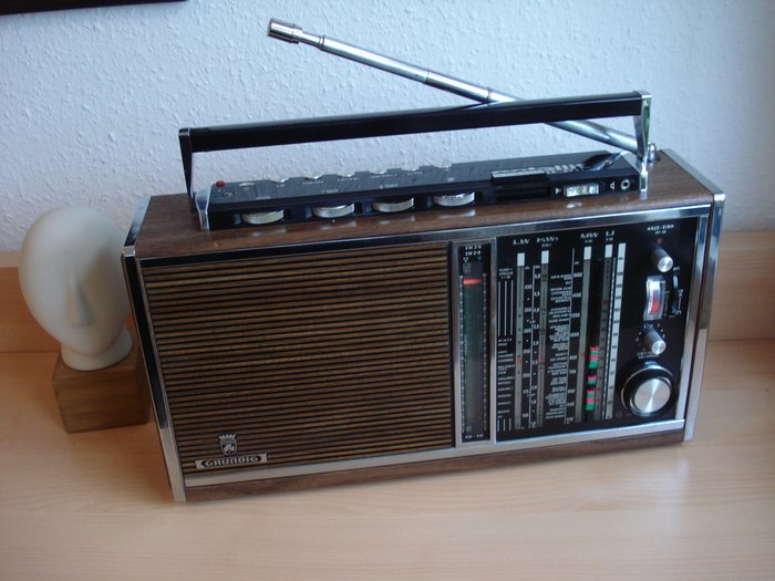 Grundig- Satellit 210-Transistor 6001 -Weltempfänger-made by Grundig  1969 -Top-Zustand !