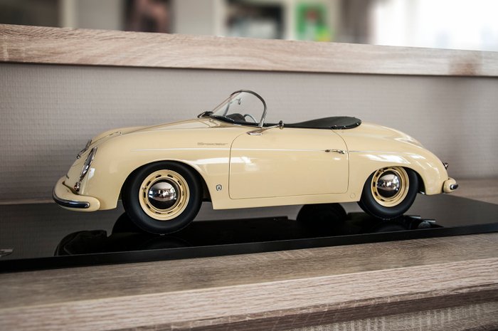 Unique Hand made Model - Scale 1/8 - Porsche 356 A Speedster - Champagne Yellow