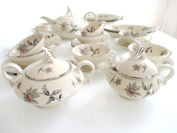 H & C, Haas & Czjzek Chodau - Tea set of fine porcelain
