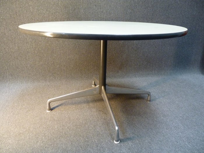 Charles Ray Eames For Herman Miller, Herman Miller Eames Round Table